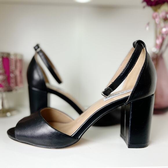 Steve Madden Leather Heels in Mirna Size 8.5 - Picture 6 of 9